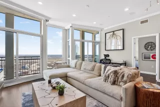 Photo #5: 21176856 Listing 