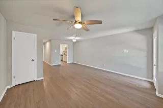 Photo #6: 21177400 Listing 