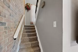 Photo #6: 21178539 Listing