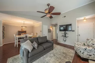 Photo #6: 21179368 Listing