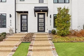 Photo #4: 21179688 Listing