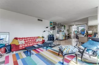 Photo #4: 21181136 Listing