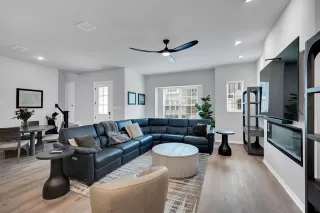 Photo #3: 21181381 Listing