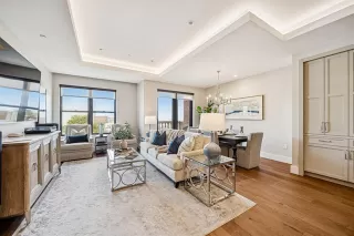 Photo #2: 21181708 Listing