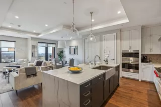 Photo #4: 21181791 Listing