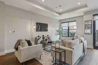 Photo #6: 21181791 Listing