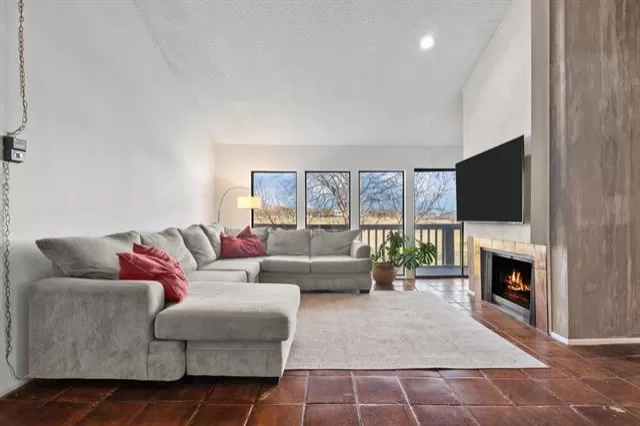 MLS: 21182527 Condo For Sale