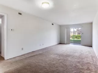 Photo #3: 21184009 Listing 