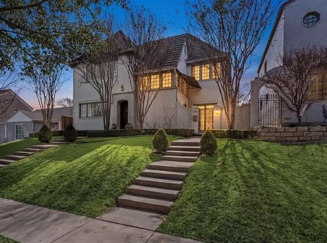 MLS: 21184020 Condo For Sale