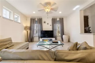 Photo #6: 21184252 Listing 