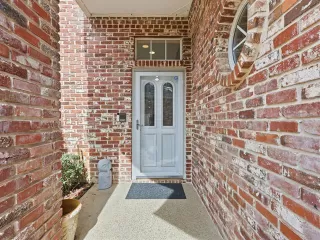 Photo #3: 21184709 Listing