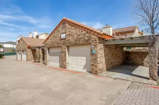 Photo #2: 21185064 Listing