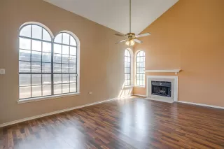 Photo #3: 21185064 Listing