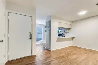 Photo #2: 21186413 Listing