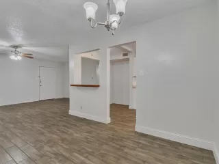 Photo #3: 21186730 Listing