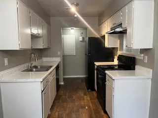 Photo #5: 21187662 Listing