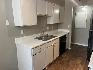 Photo #6: 21187662 Listing