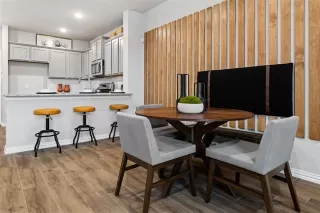 Photo #5: 21188399 Listing