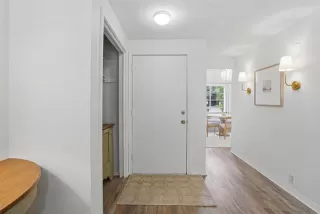 Photo #4: 21189884 Listing 