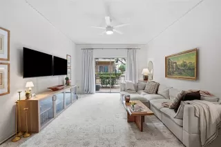 Photo #6: 21189884 Listing 