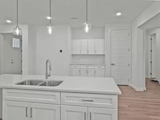 Photo #5: 21190396 Listing 