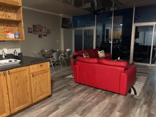 Photo #5: 21190652 Listing 