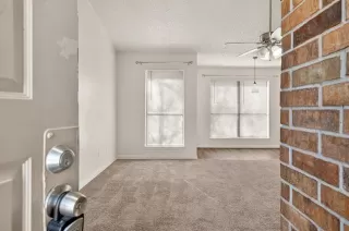 Photo #5: 21191623 Listing