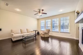 Photo #5: 21194176 Listing 