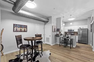 Photo #2: 21194577 Listing 