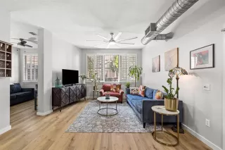 Photo #6: 21194577 Listing 