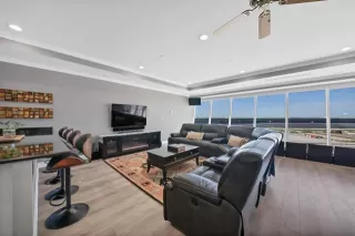 Photo #4: 21195215 Listing