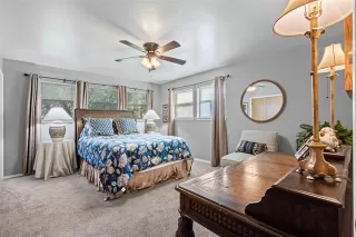 Photo #6: 21195920 Listing