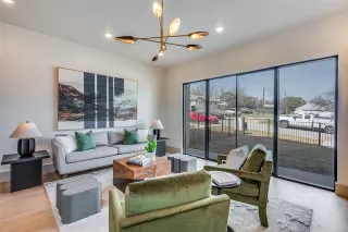 Photo #3: 21196482 Listing