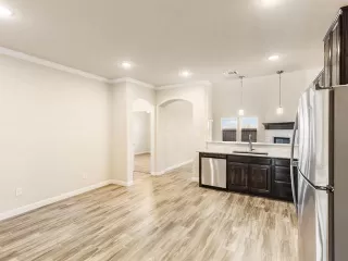 Photo #5: 21196525 Listing