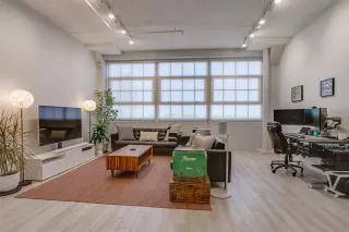 Photo #5: 21196890 Listing