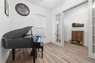 Photo #6: 21197609 Listing 