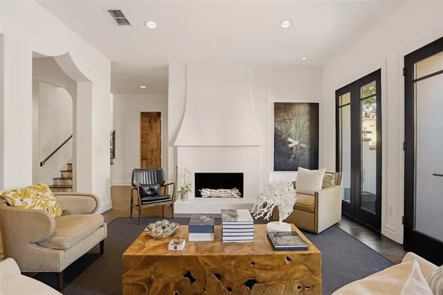 MLS: 21200289 Condo For Sale