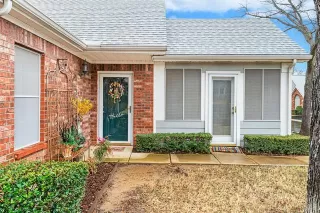 Photo #2: 21201198 Listing