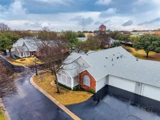 Photo #5: 21201198 Listing