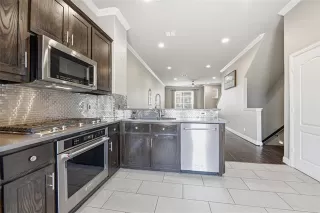 Photo #5: 21201315 Listing 