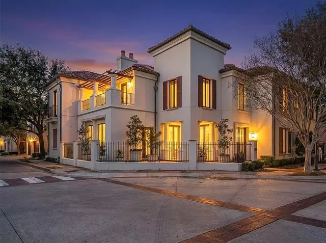 MLS: 21202554 Condo For Sale