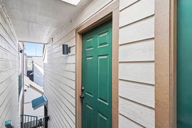 MLS: 21203754 Condo For Sale