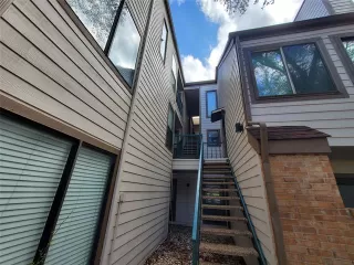 Photo #2: 21207845 Listing