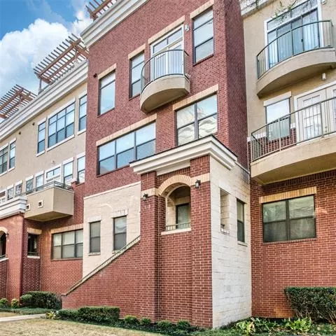 MLS: 21208168 Condo For Sale