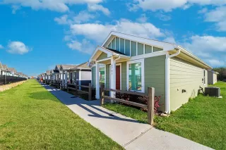 Photo #2: 21208748 Listing