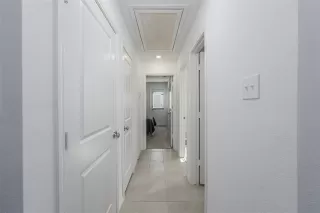 Photo #5: 21208748 Listing