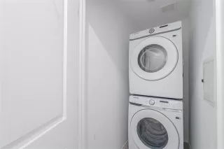 Photo #6: 21208748 Listing