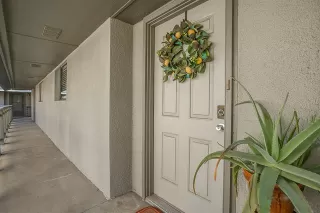 Photo #5: 21210562 Listing