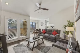 Photo #3: 21211739 Listing