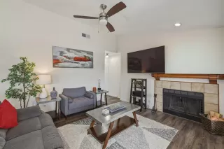 Photo #4: 21211739 Listing